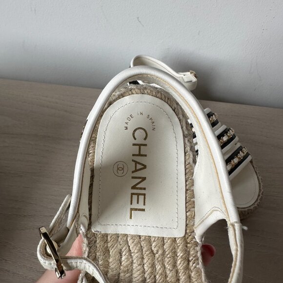 Chanel Bicolor CC Ankle Strap Espadrille Sandals Sz 37 Chain On Straps Black/Whi - Picture 9 of 15